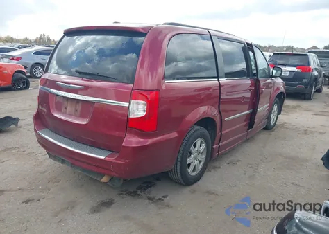 2012 Chrysler Town & Country Touring z USA, uszkodzony, nr VIN 2C4RC1BG4CR363409